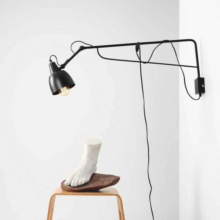 kinkiet-do-gniazdka-z-wlacznikiem