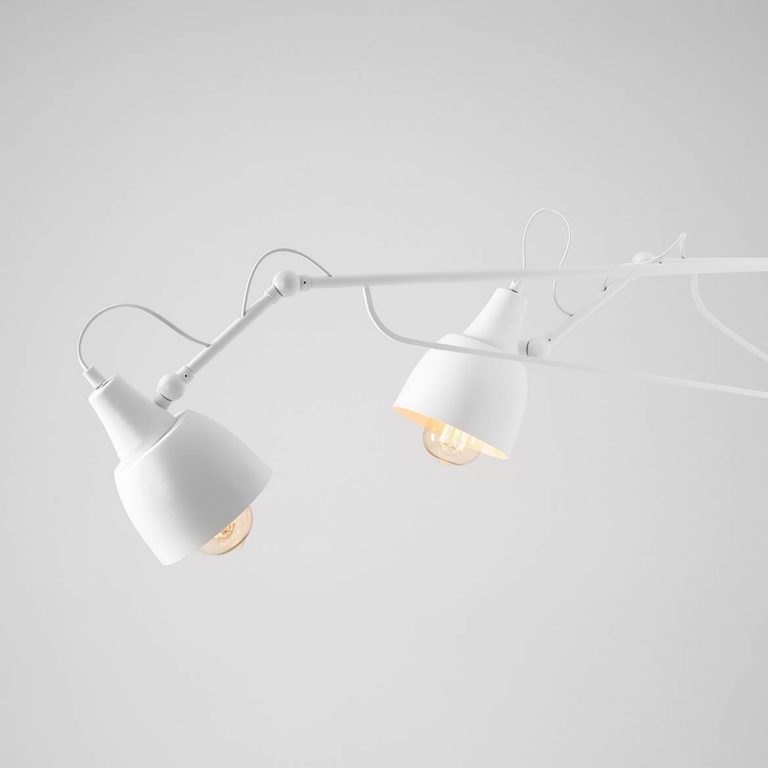 industrialna-lampa-z-regulacja-do-salonu