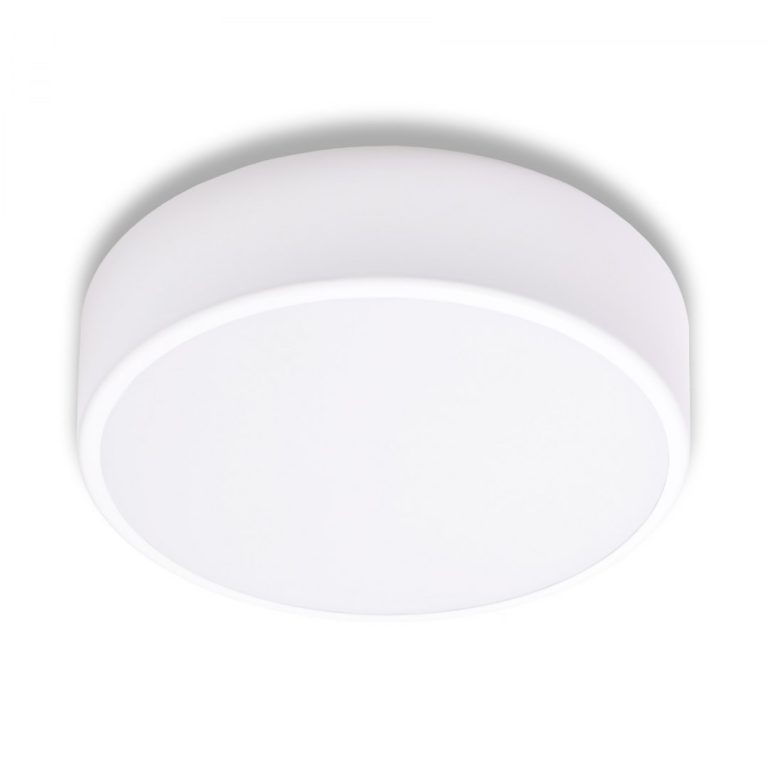 biala-lampa-salonowa-oswietlenie-na-sufit-plafon