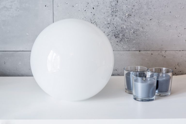 nowoczesna-lampa-kula-lampka-w-ksztalcie-szklanej-kuli