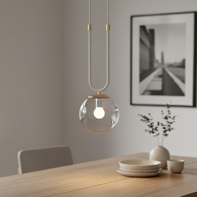 Pojedyncza wisząca lampa Marga na białym stelażu