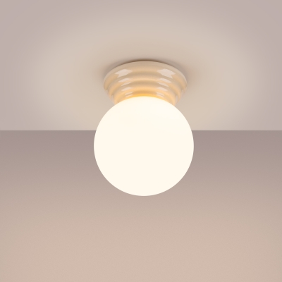 Jasnobeżowa lampa sufitowa Greta IP44 - mlecznobiały klosz kula