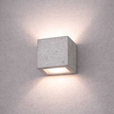 Kwadratowy kinkiet ścienny Nantes w szarym kolorze