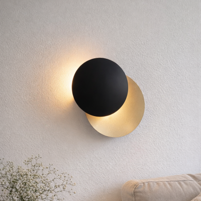 Okrągły kinkiet ścienny Baca o matowym wykończeniu czerni