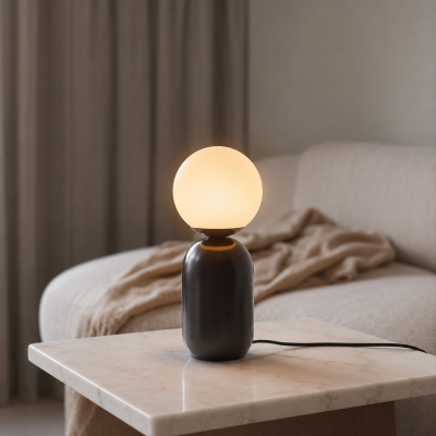 Lampa stołowa Notti na czarnej podstawie