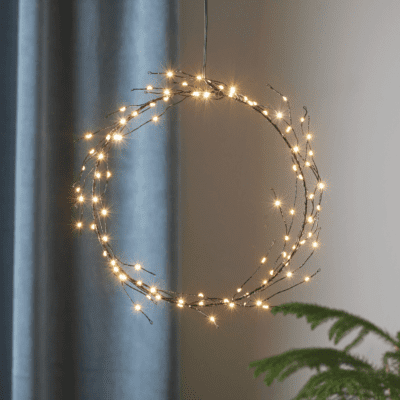 Zimowa dekoracja do powieszenia na drzwi Nike