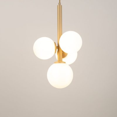 Lampa wisząca Sunneva 4 z mlecznobiałymi kloszami