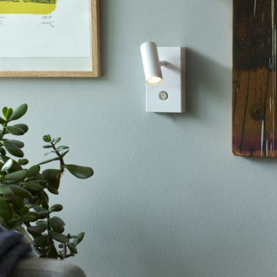 Kinkiet ścienny Omari do sypialni z włącznikiem