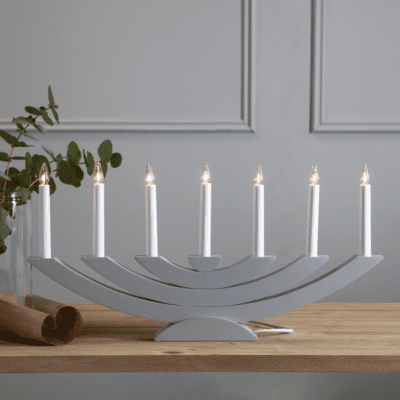 Świecznik świąteczny w nowoczesnym stylu Artemida