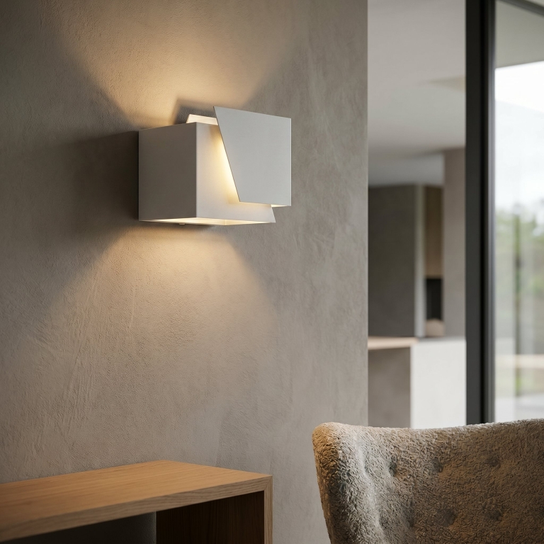 metalowa-lampa-na-sciane