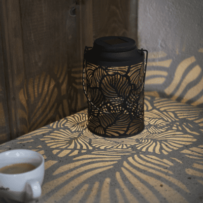 Ażurowy lampion ogrodowy solarny Leafly