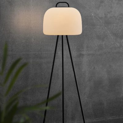 Nowoczesna lampa stojąca Kettle o prostym designie