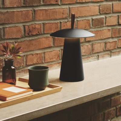 Unikatowa lampa zewnętrzna Ara To-Go w klasycznym kolorze