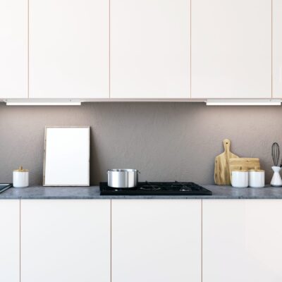 Biała listwa LED Latona do kuchni