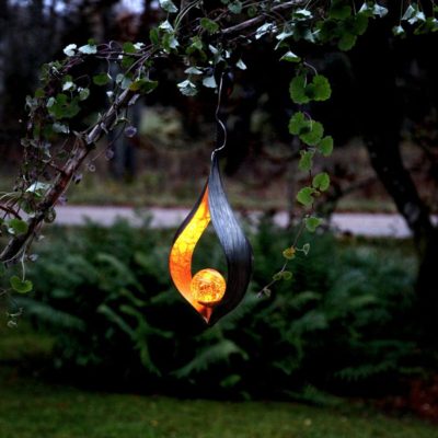 Wisząca dekoracja solarna Fire w unikatowym kształcie
