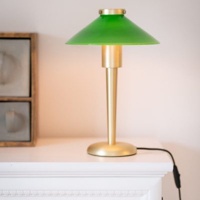 Elegancka lampa stołowa August Carl ze szklanym kloszem