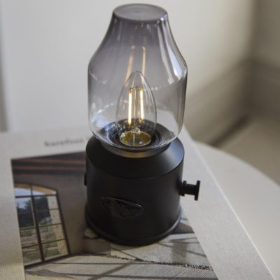 Lampka stołowa Lystra ze szklanym kloszem