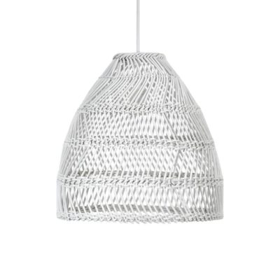 Biała lampa wisząca Maja wykonana z rattanu