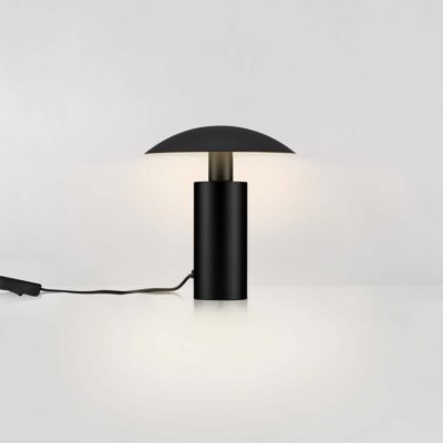 Nowoczesna lampa stołowa Tejerias w klasyczny kolorze