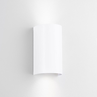 Biały kinkiet elewacyjny Culpina B wykonany z metalu