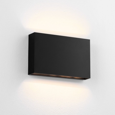 Metalowy kinkiet elewacyjny Coroico B