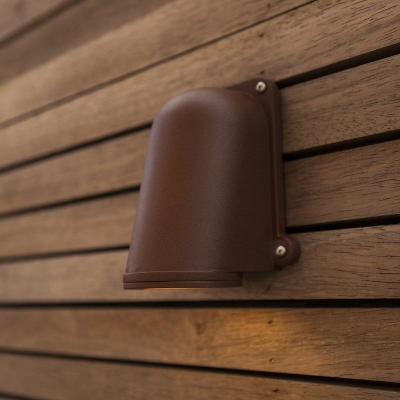 Metalowa lampa elewacyjna Ancor w brązowym kolorze