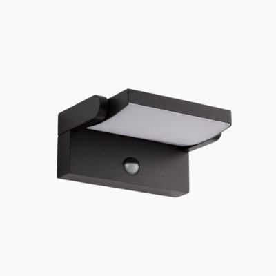 Metalowy kinkiet elewacyjny Sacaba z czujnikiem ruchu