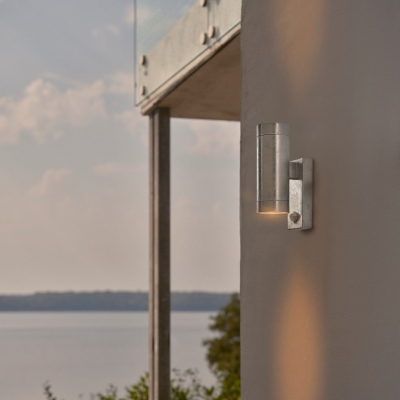 Metalowy kinkiet elewacyjny Tin Maxi z czujnikiem ruchu