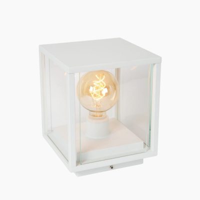 Zewnętrzna lampa stojąca Claire w klasycznym kolorze