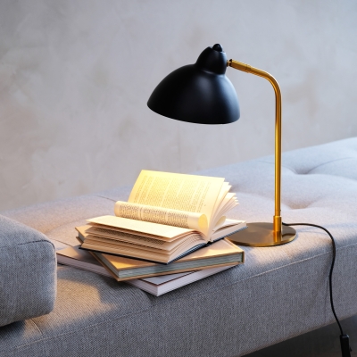 Stylowa lampa stołowa Futura na mosiężnym stelażu