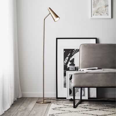 Stylowa lampa podłogowa Peak z regulowanym kloszem