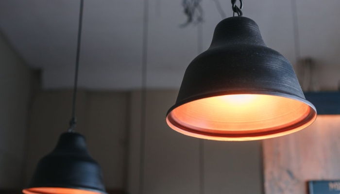 lampa wisząca czarna