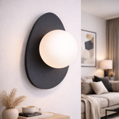 Kinkiet z czarną nieregularną podstawą i mlecznym kloszem - Pico