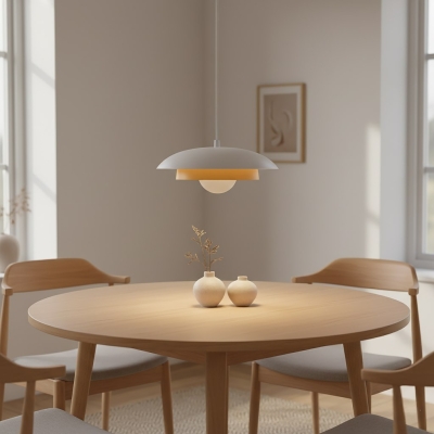 Lampa wisząca z pomarańczowym detalem Arletta