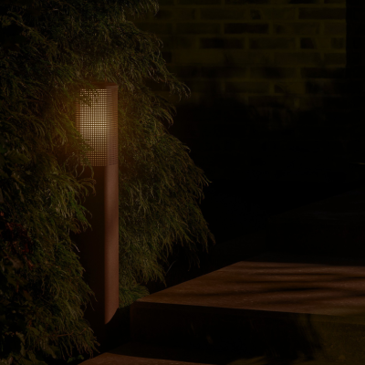 Lampa zewnętrzna Sidara w naturalnym brązowym kolorze o wysokości 95cm