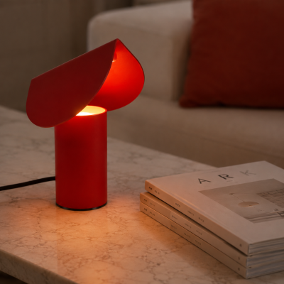 Czerwona lampa LED Biscuit – wyjątkowy dodatek do salonu i sypialni