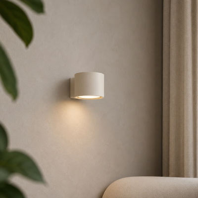 Nowoczesna, metalowa lampa ścienna Base w beżowym kolorze