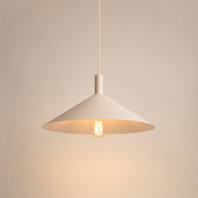 Kremowa, stożkowa lampa wisząca Doka