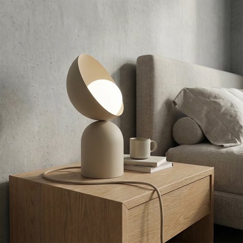 beżowa-lampka-nocna-do-sypialni