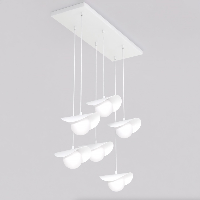 biała-designerska-lampa-wisząca