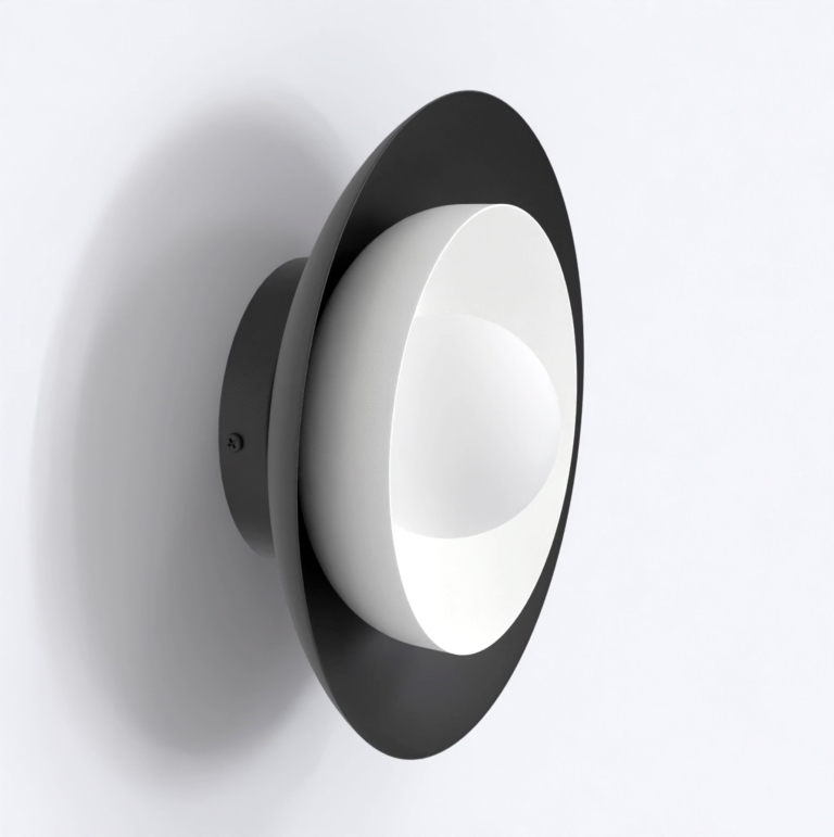białe-designerskie-lampy-ścienne