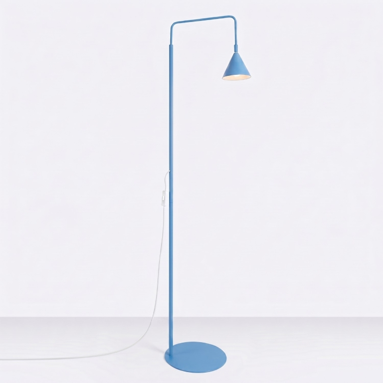 błękitna-lampa-stojąca