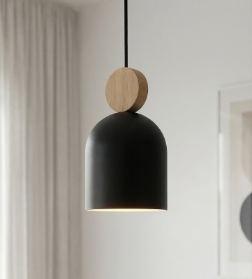 Czarna lampa wisząca Senne z drewnianym elementem