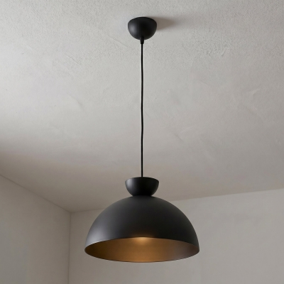 Czarna lampa wisząca Bowie o minimalistycznym designie