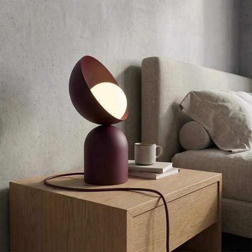 designerska-lampa-stołowa-burgundowa