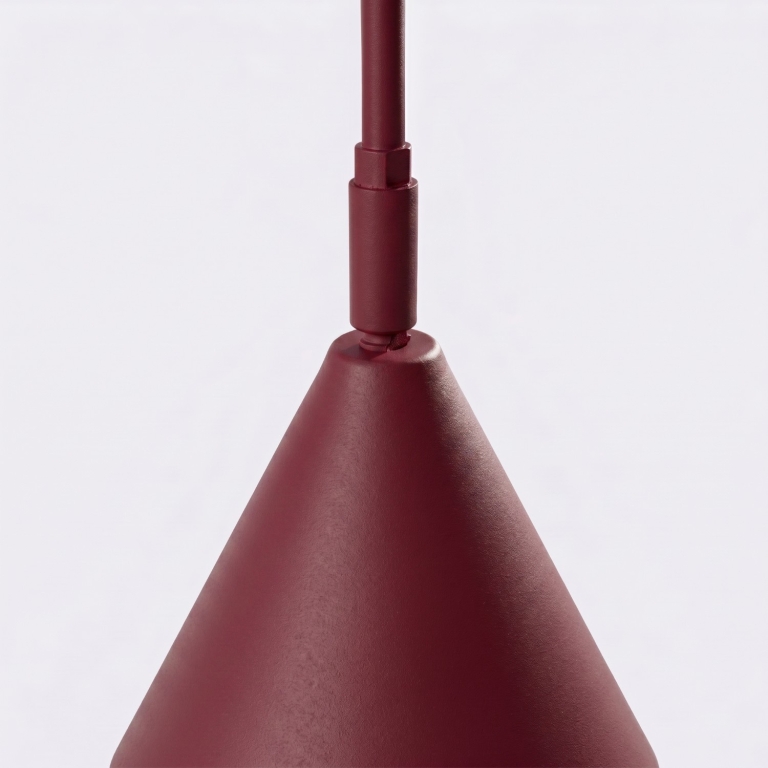 lampa-podłogowa-w-kolorze-czerwonym