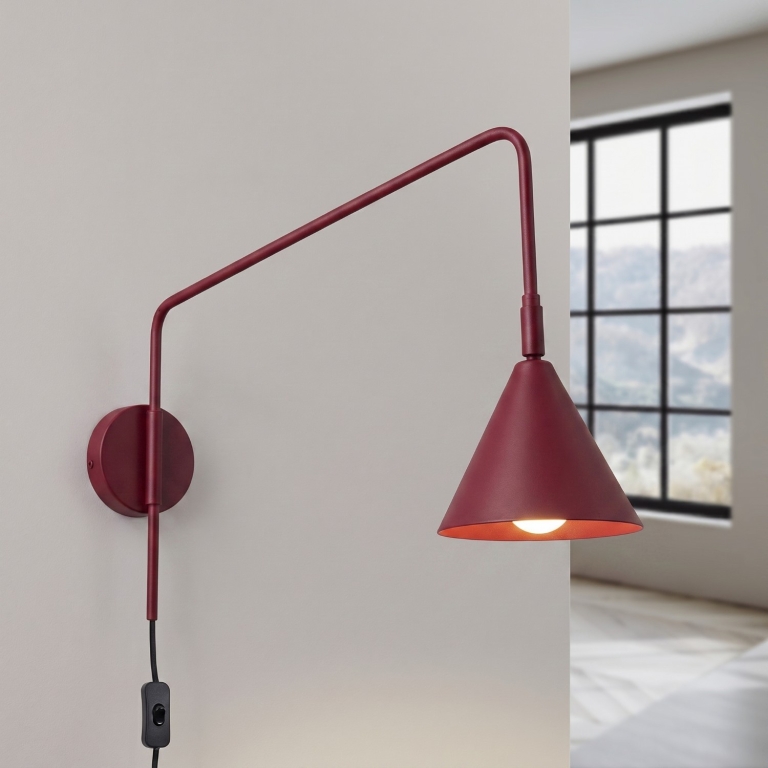 lampa-ścienna-z-kloszem-stożkiem