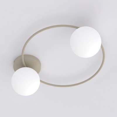 Neris - lampa z opalowymi kloszami