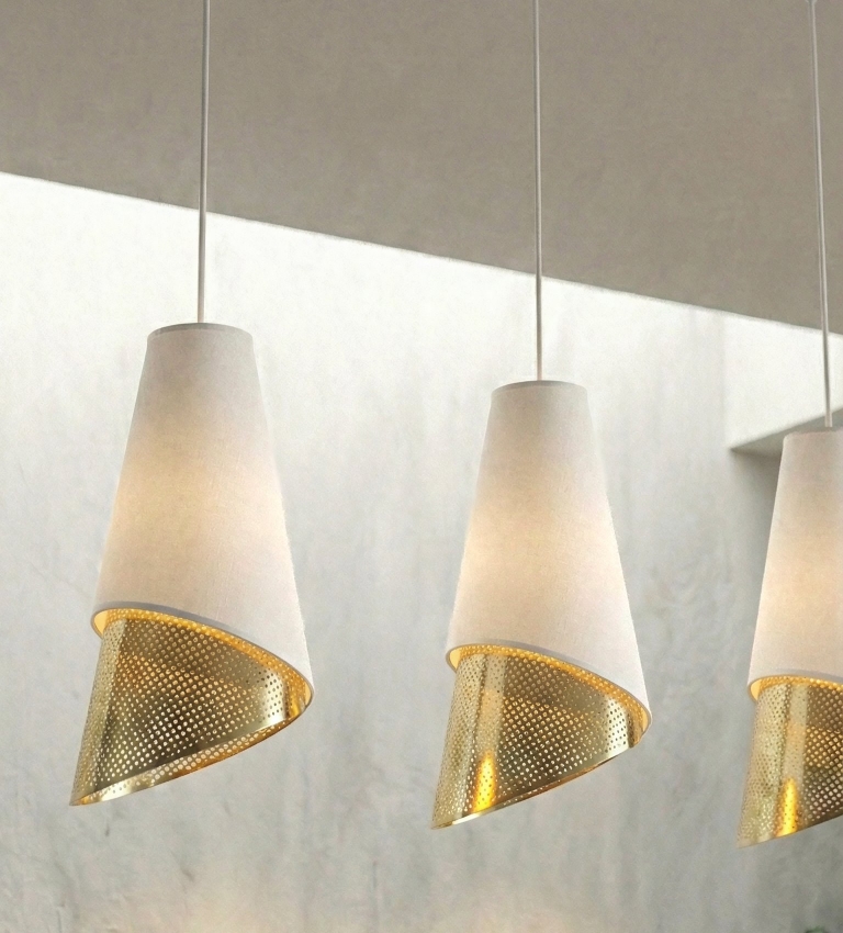 lampa-wisząca-z-abażurem-złota