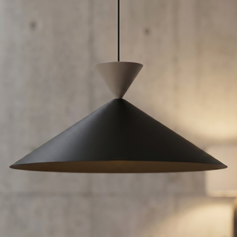 lampa-z-beżowym-detalem